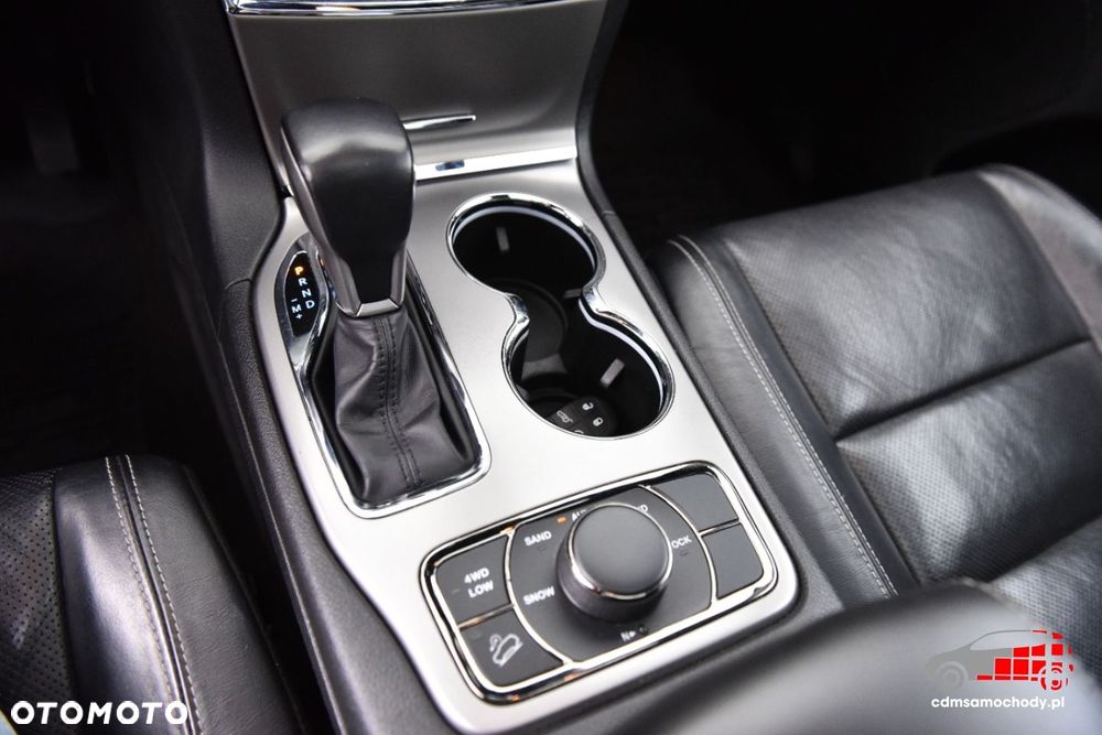 Jeep Grand Cherokee - 33