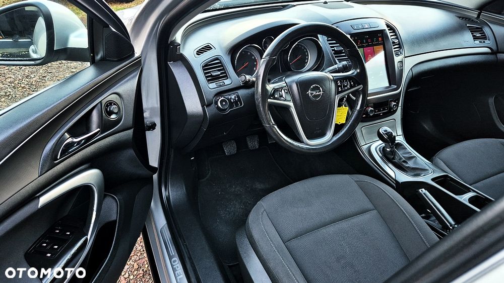Opel Insignia 1.6 T Cosmo - 26