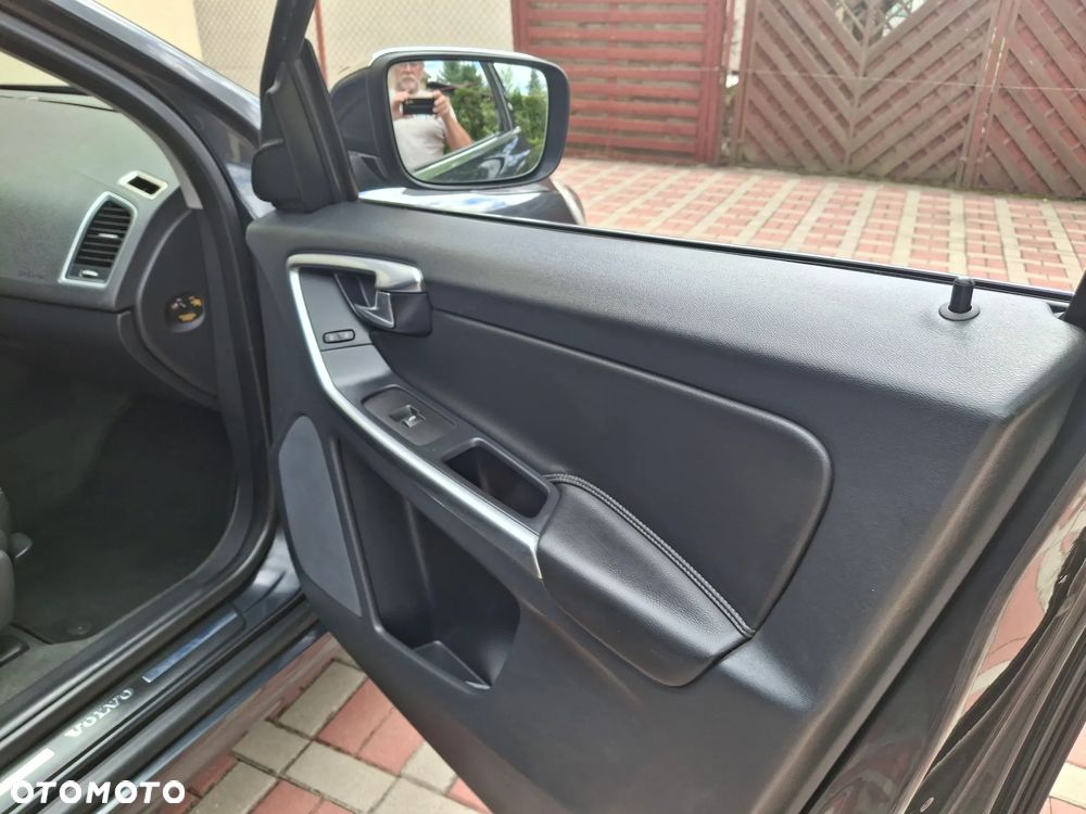 Volvo XC 60 D3 Drive-E Momentum - 6