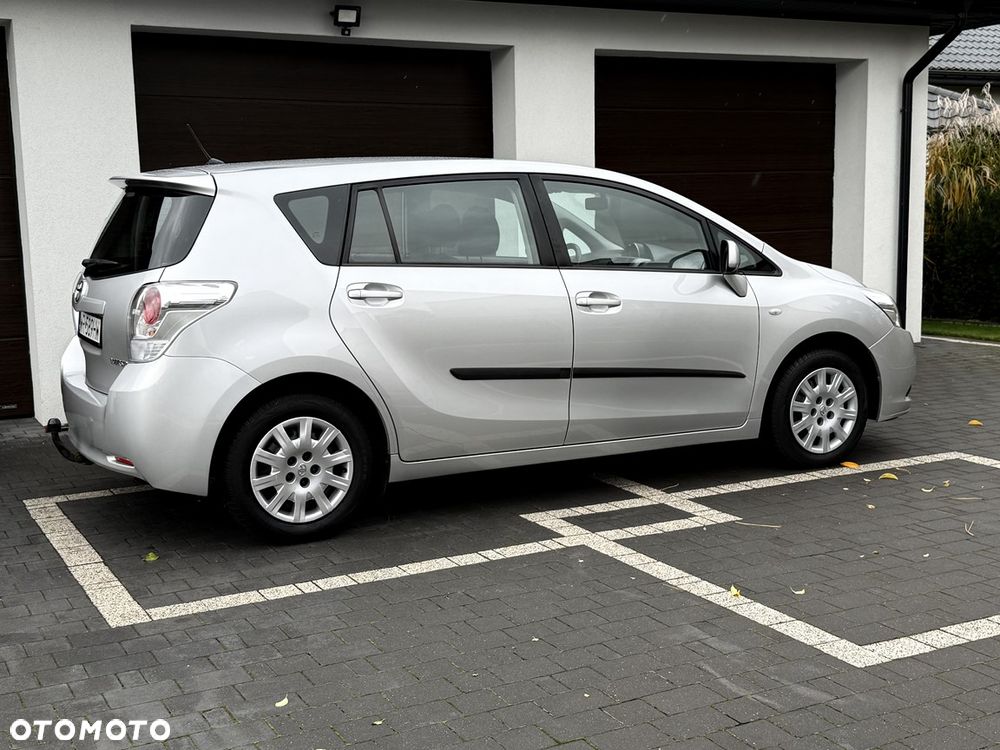 Toyota Verso 1.8 Edition - 8