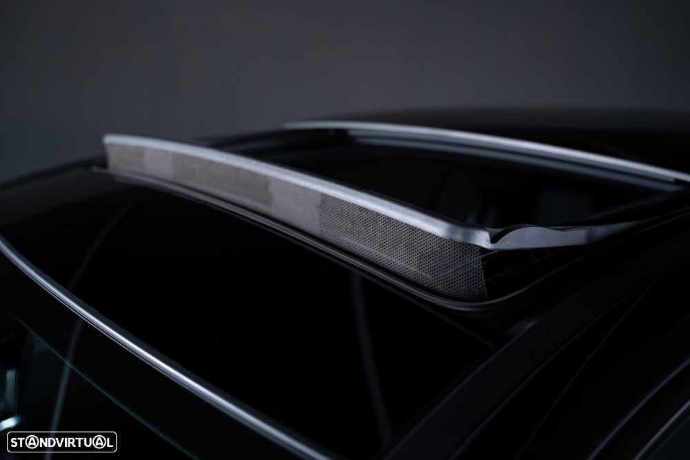 Mercedes-Benz A 250 e 8G-DCT AMG Line - 12