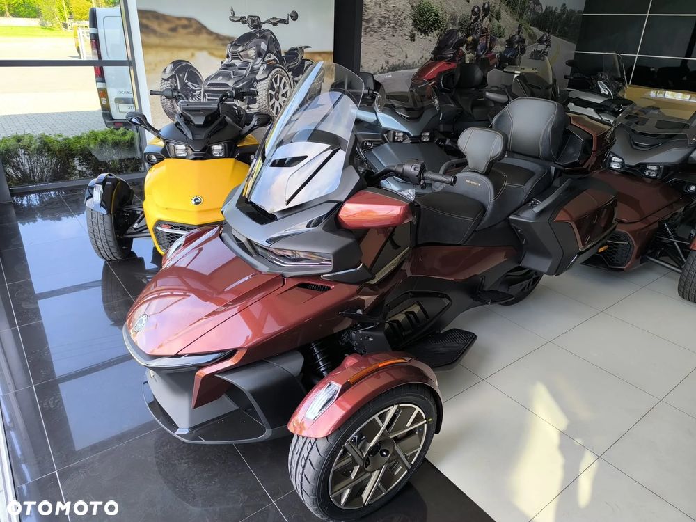 Can-Am Spyder - 1