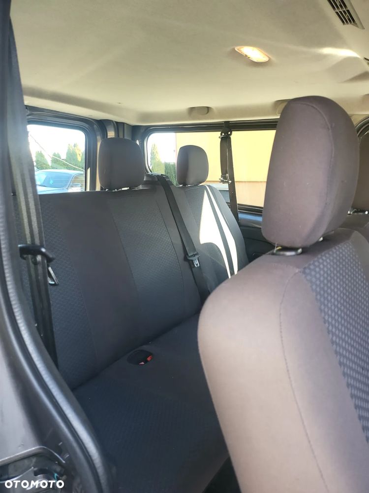 Renault Trafic Grand 1.6 dCi - 11