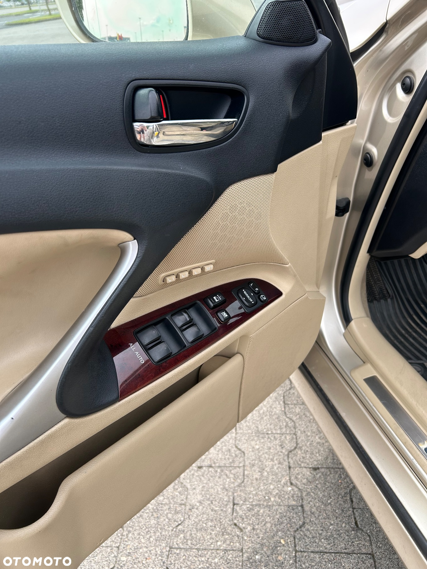 Lexus IS 220 D Prestige - 8