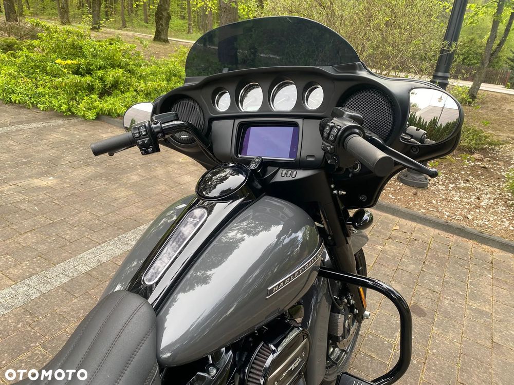 Harley-Davidson Touring Street Glide - 3