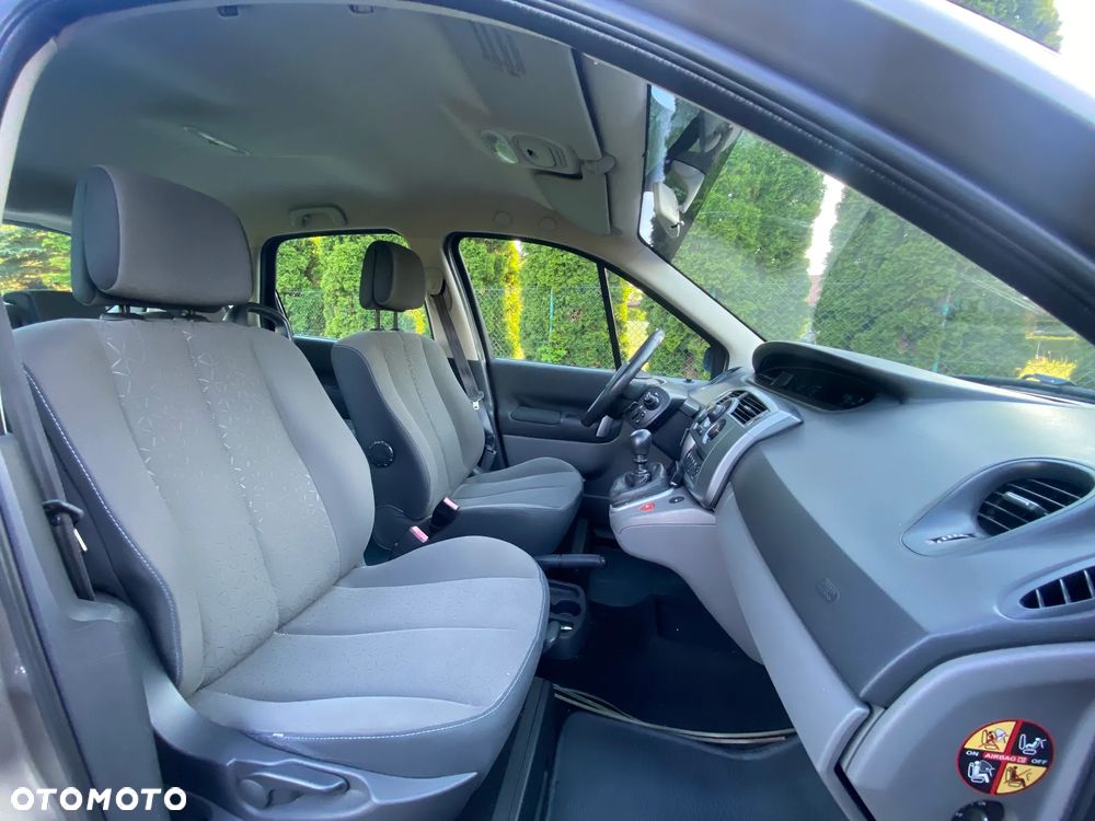Renault Scenic - 12