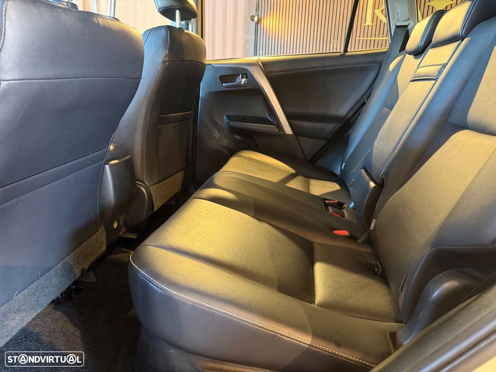 Toyota RAV4 2.5 HSD Comfort+P.Sport - 26