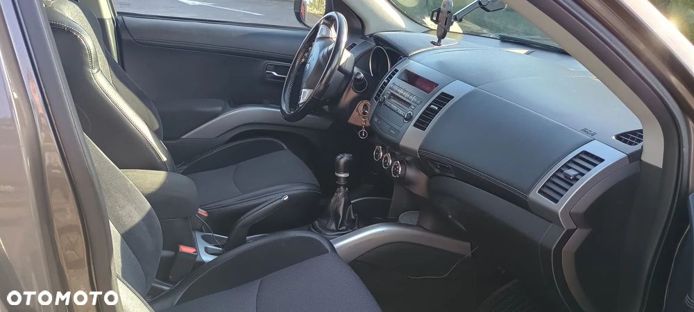 Mitsubishi Outlander 2.2 DI-D ClearTec 2WD 35 Jahre - 7