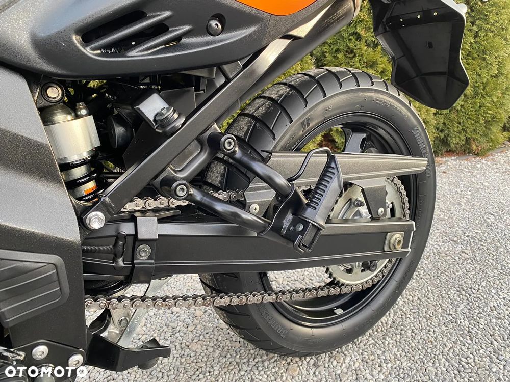 Suzuki V-STROM - 8