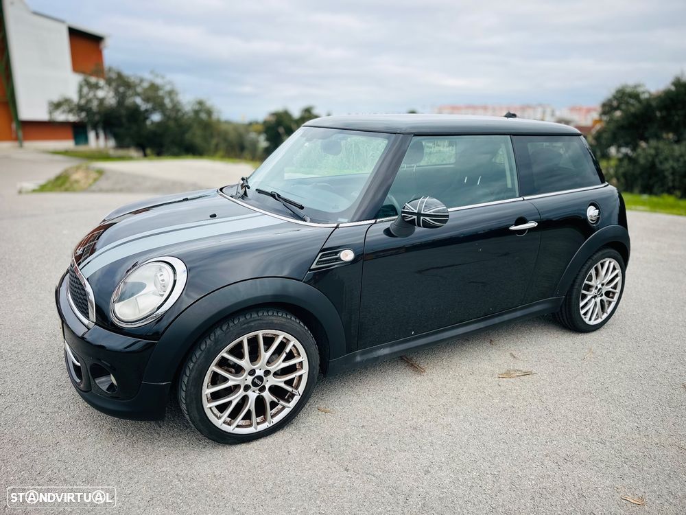 MINI 3 Portas Cooper D - 1