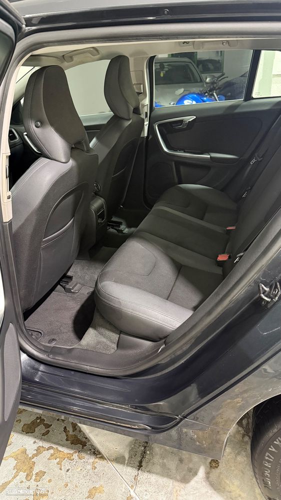 Volvo V60 2.0 D3 Kinetic Start/Stop - 6