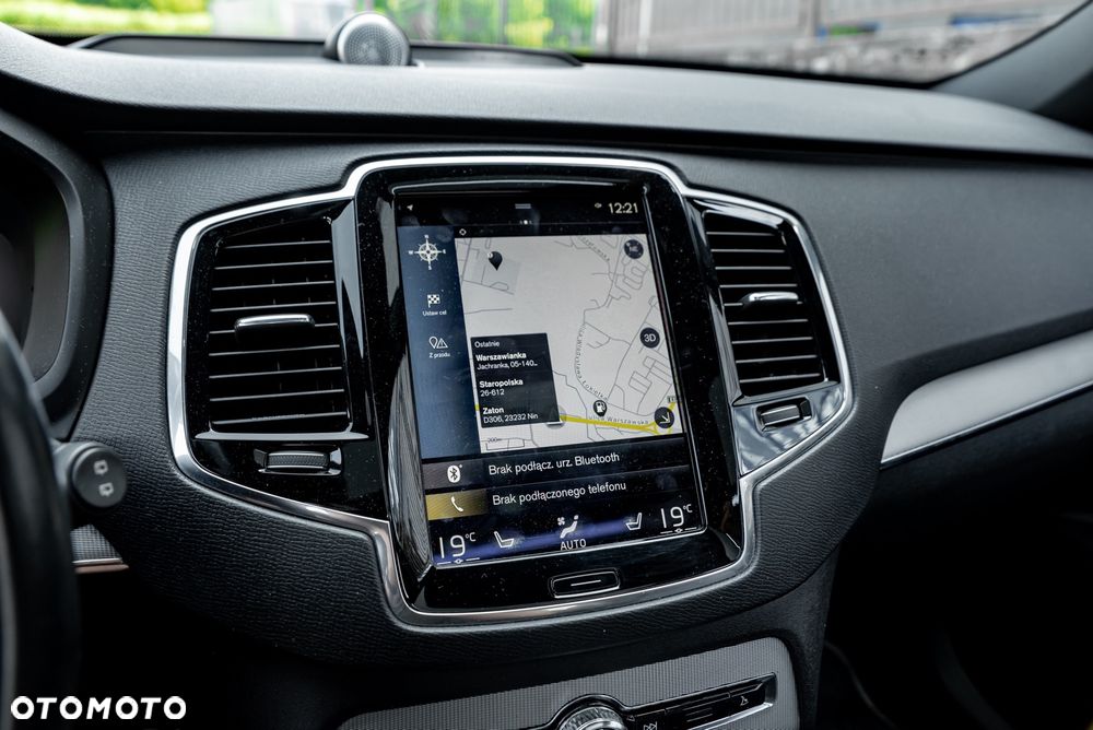Volvo XC 90 - 35