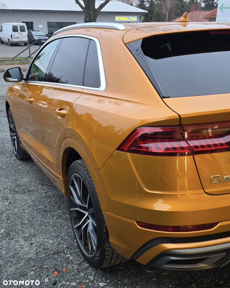 Audi Q8 - 10