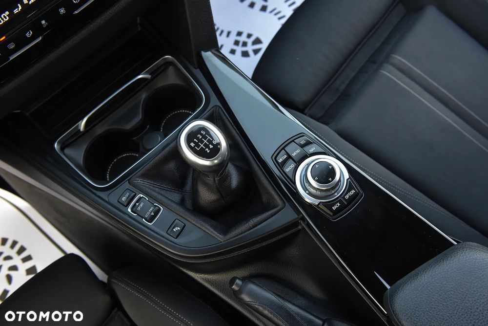 BMW Seria 3 - 32