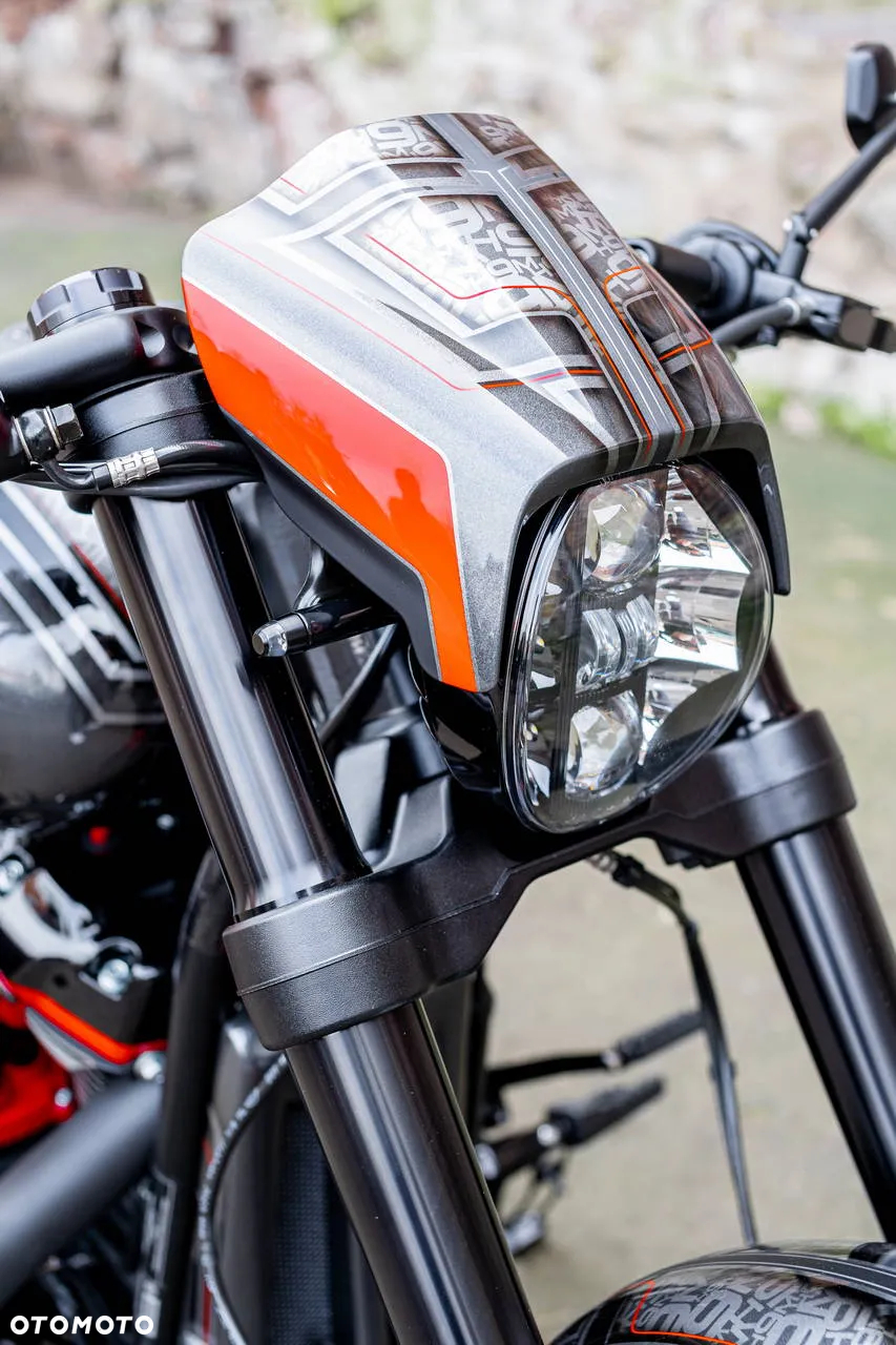 Harley-Davidson Softail FXDR - 15
