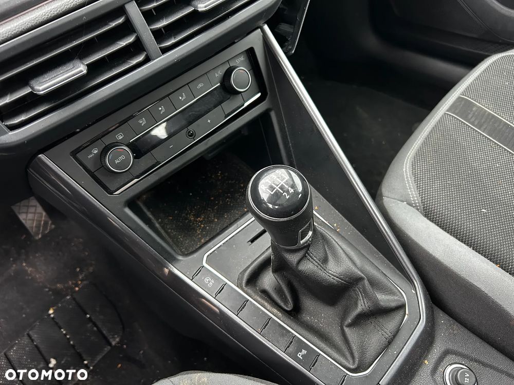 Volkswagen Polo 1.0 TSI OPF R-Line - 28