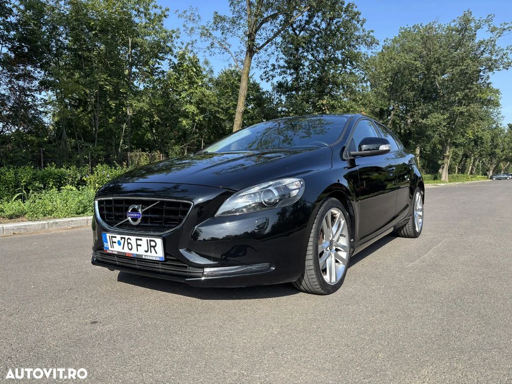 Volvo V40 D3 Momentum - 1