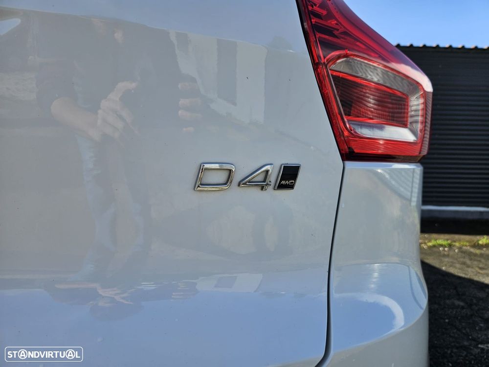 Volvo XC 40 D4 AWD Geartronic Momentum Pro - 60