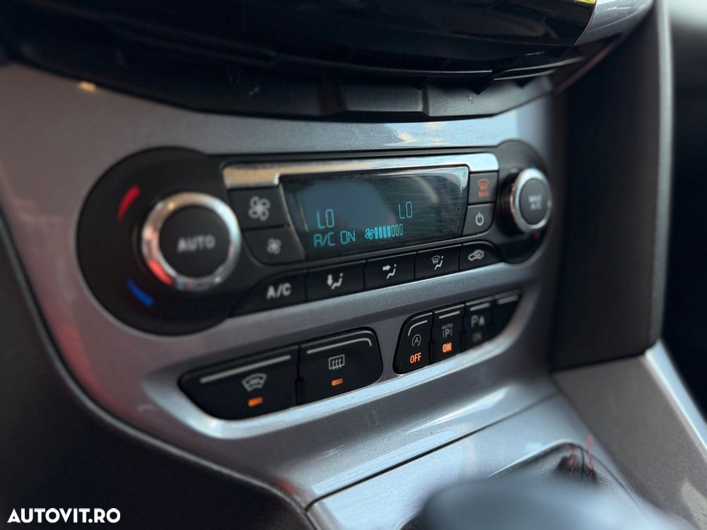 Ford Focus 1.6 EcoBoost Start-Stopp-System Titanium - 31