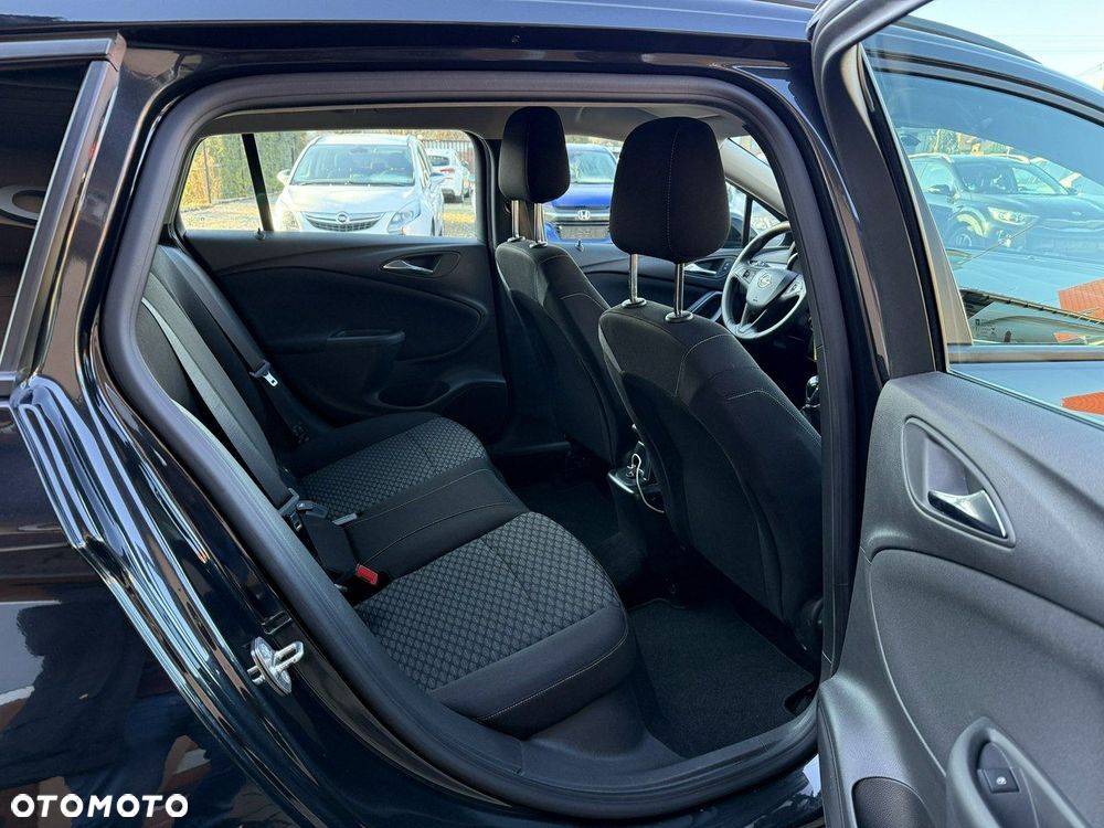 Opel Astra 1.4 Turbo Edition - 26