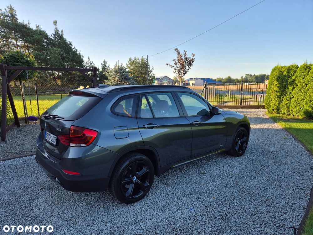 BMW X1 xDrive18d Sport Line - 6