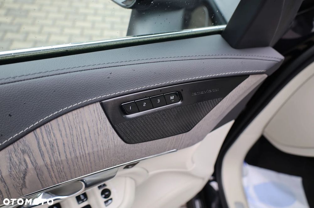 Volvo XC 90 T8 AWD Plus Bright - 21