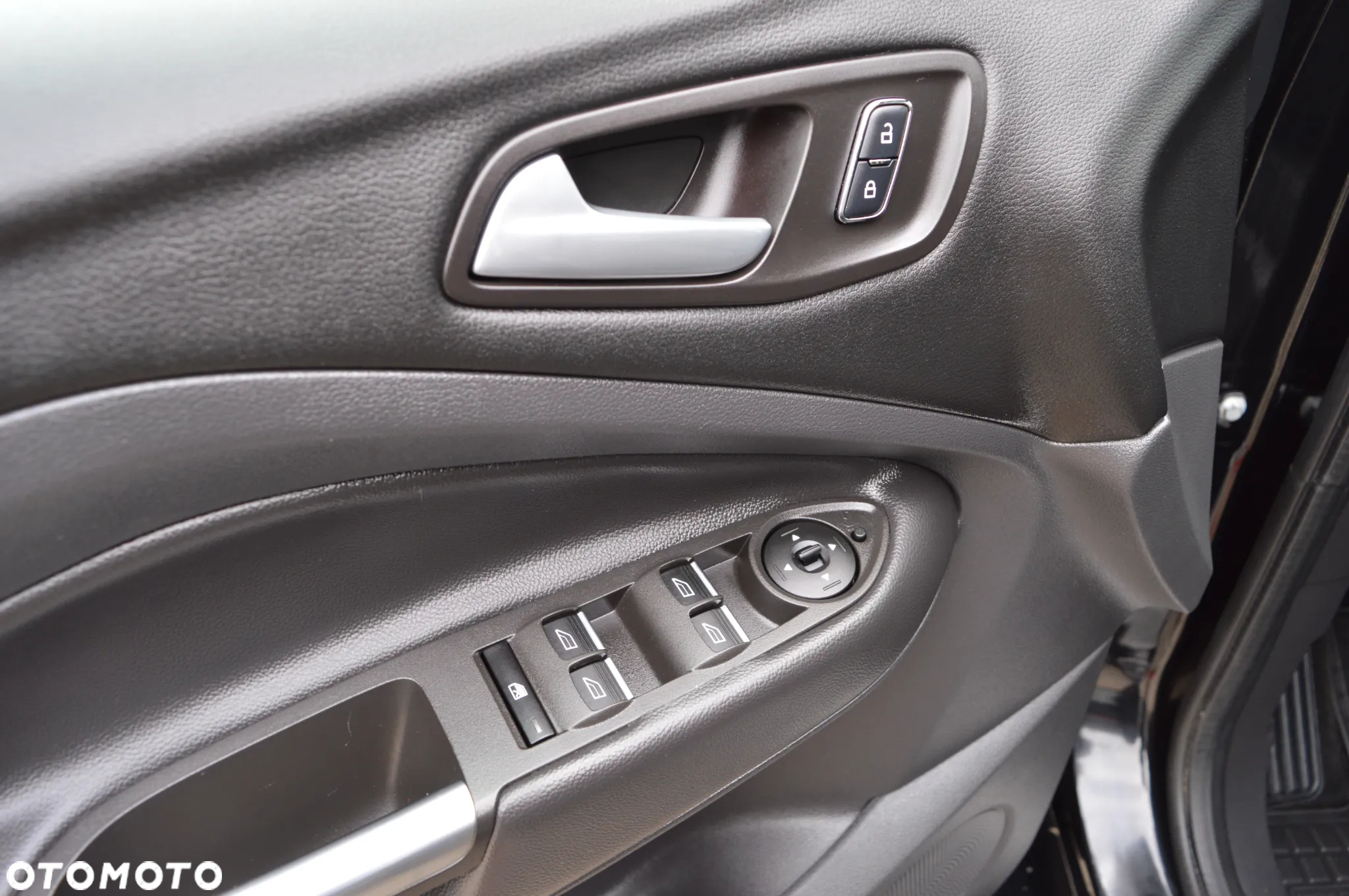 Ford Kuga 2.0 TDCi 4WD Titanium - 22