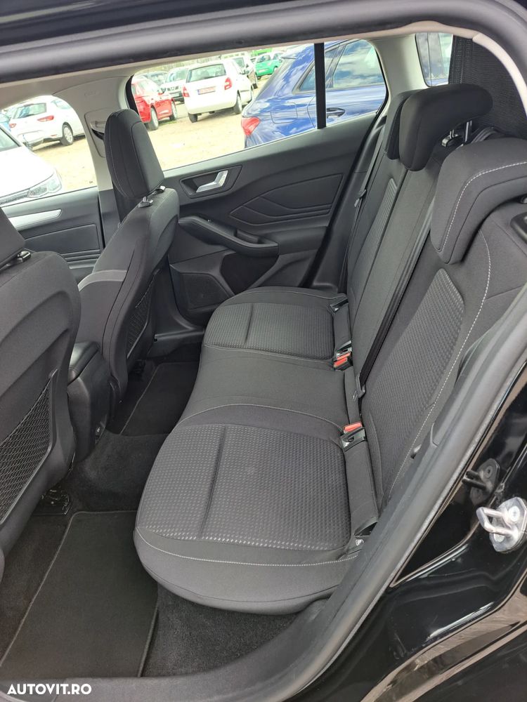 Ford Focus 1.5 EcoBlue Start-Stopp-System COOL&CONNECT - 17