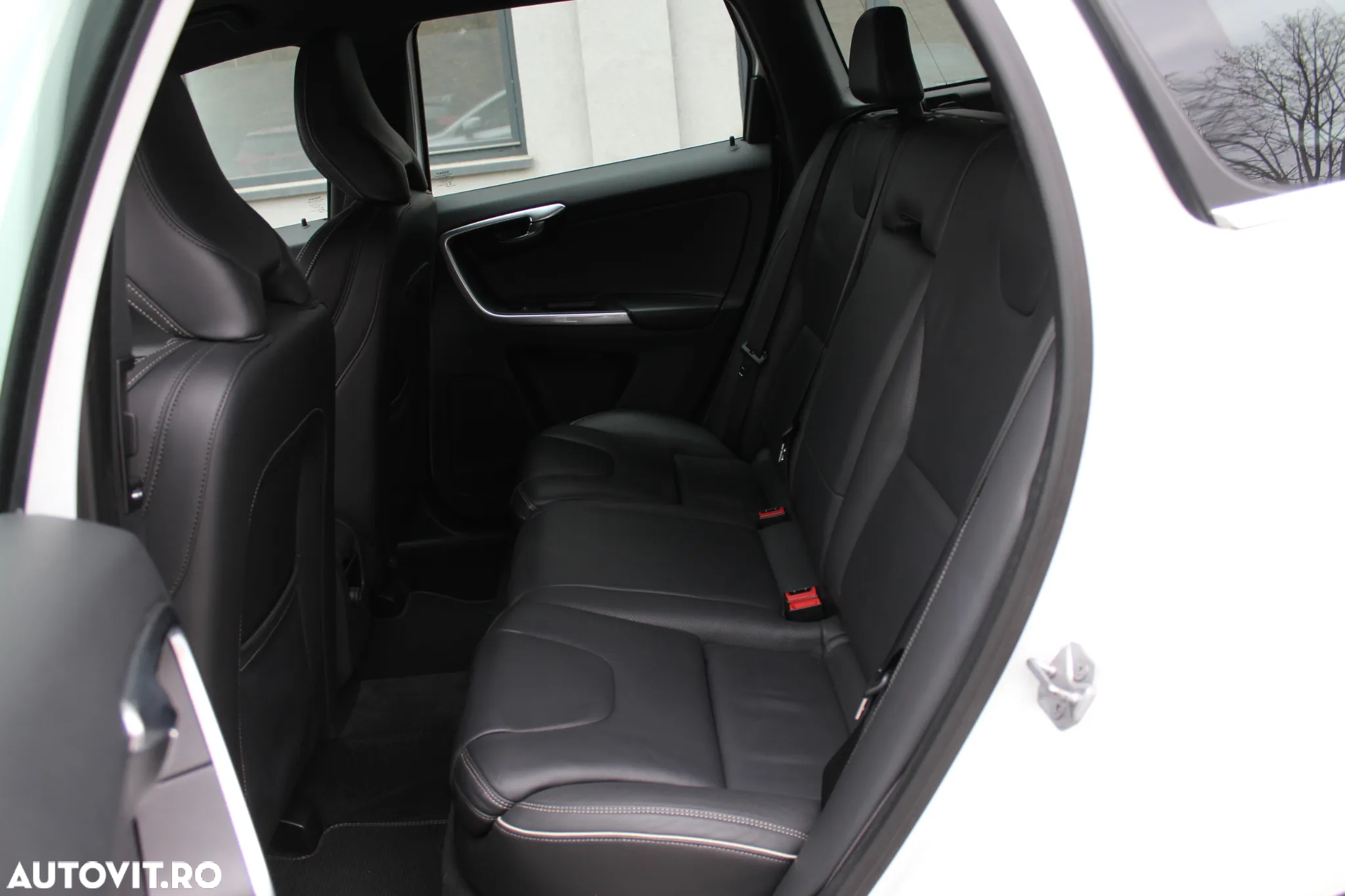 Volvo XC 60 D5 AWD Ocean Race - 9