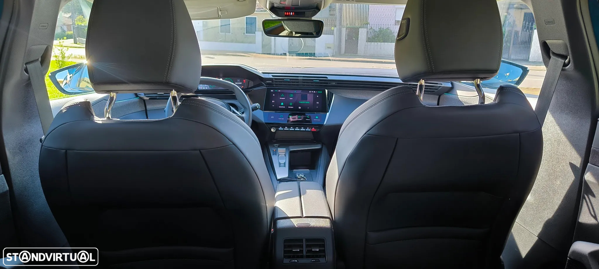 Peugeot 408 1.2 PureTech Allure Pack EAT8 - 39