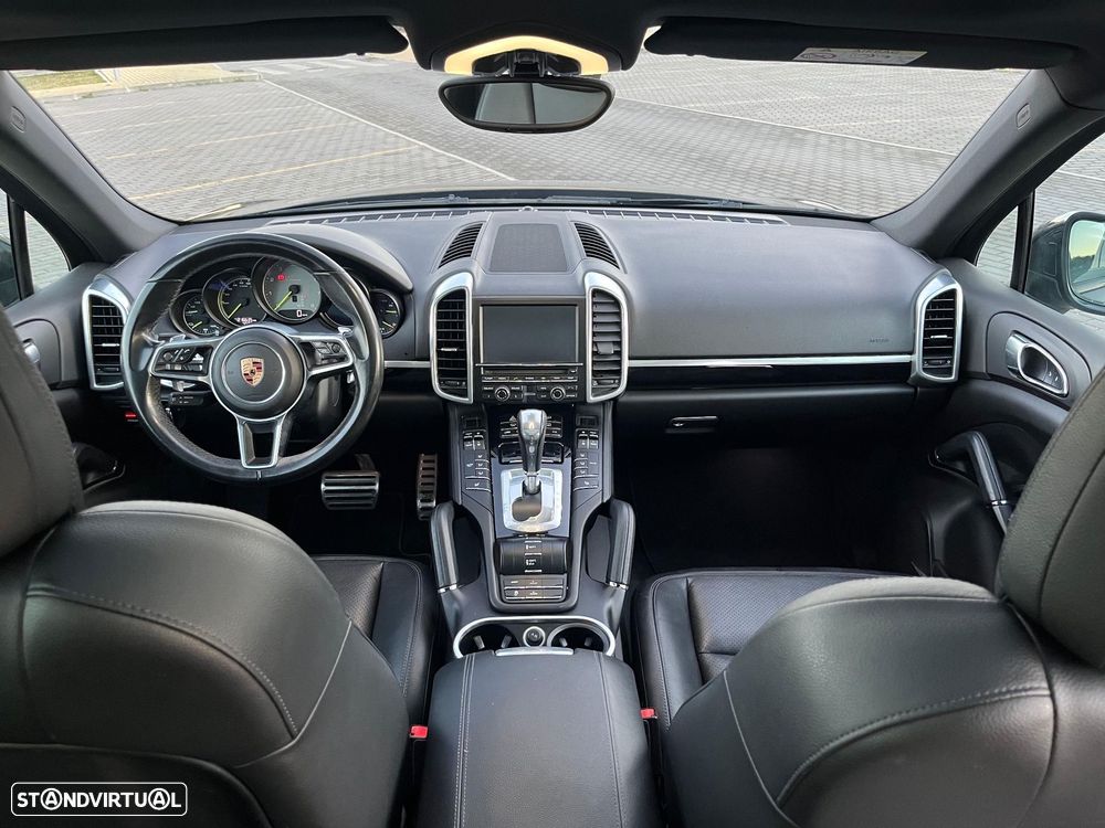 Porsche Cayenne S E-Hybrid - 15