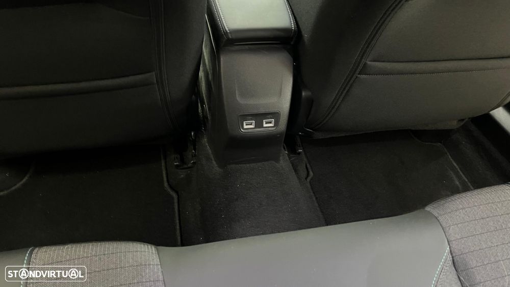 Peugeot 2008 1.2 PureTech Allure Pack EAT8 - 19