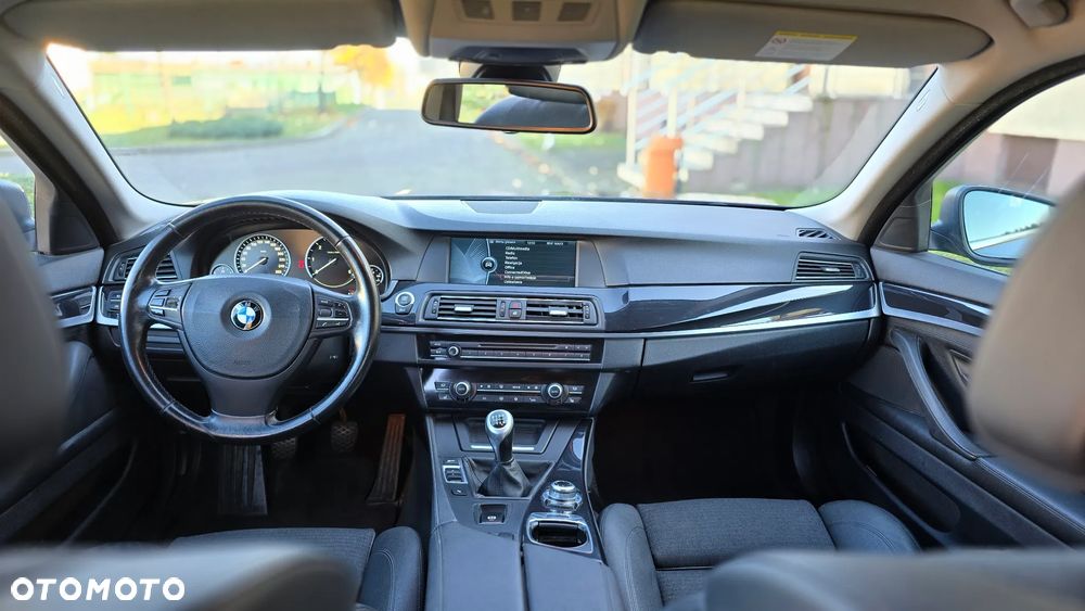 BMW Seria 5 ver-520d-blue-performance - 26