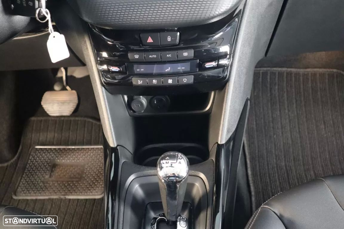 Peugeot 2008 1.6 e-HDi Allure 2-Tronic - 27