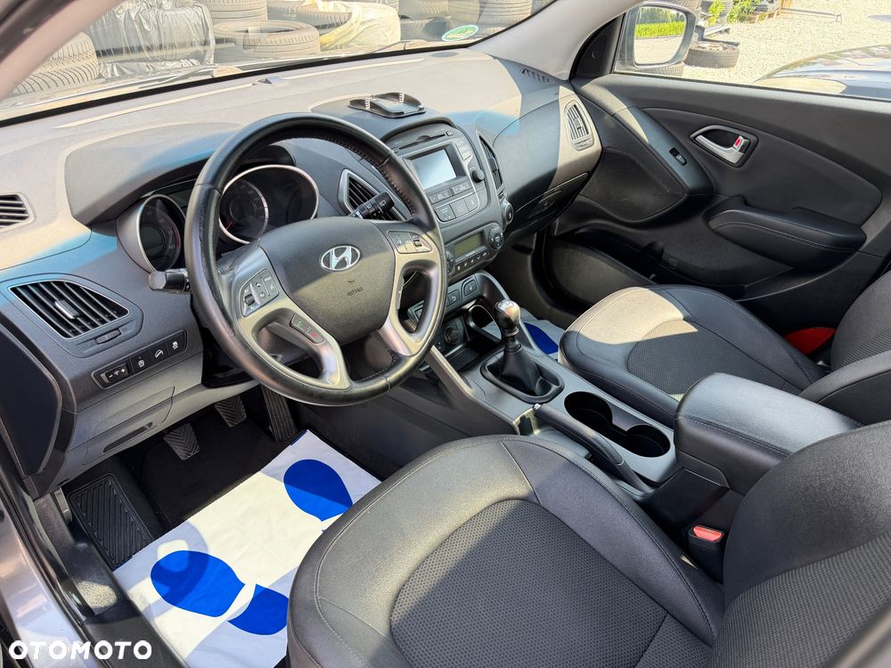 Hyundai ix35 1.6 2WD Fifa World Cup Edition - 6