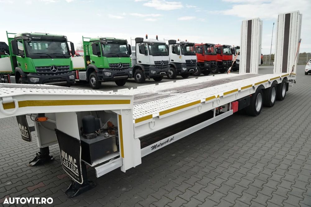 Castera REMORCA AUTO AMC CASTERA / ÎNCĂRCARE JOSĂ / 13,7 M / REDUCERE HIDRAULICĂ / REDUCERE HIDRAULICĂ / AX DE DIRECȚIE / TROLIU - 13