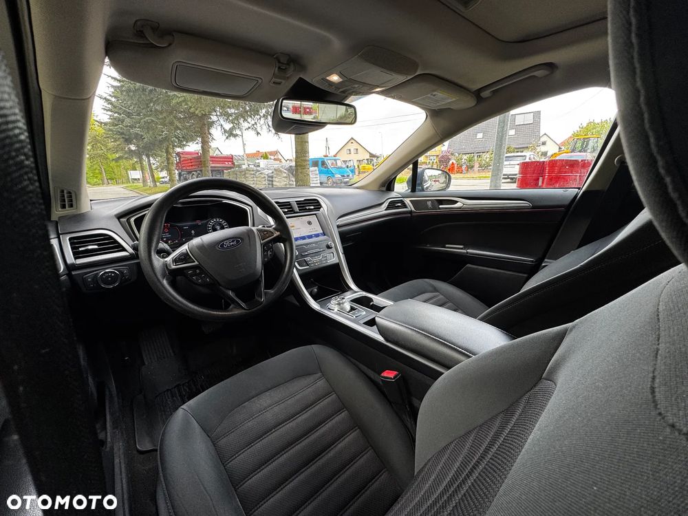 Ford Fusion - 6