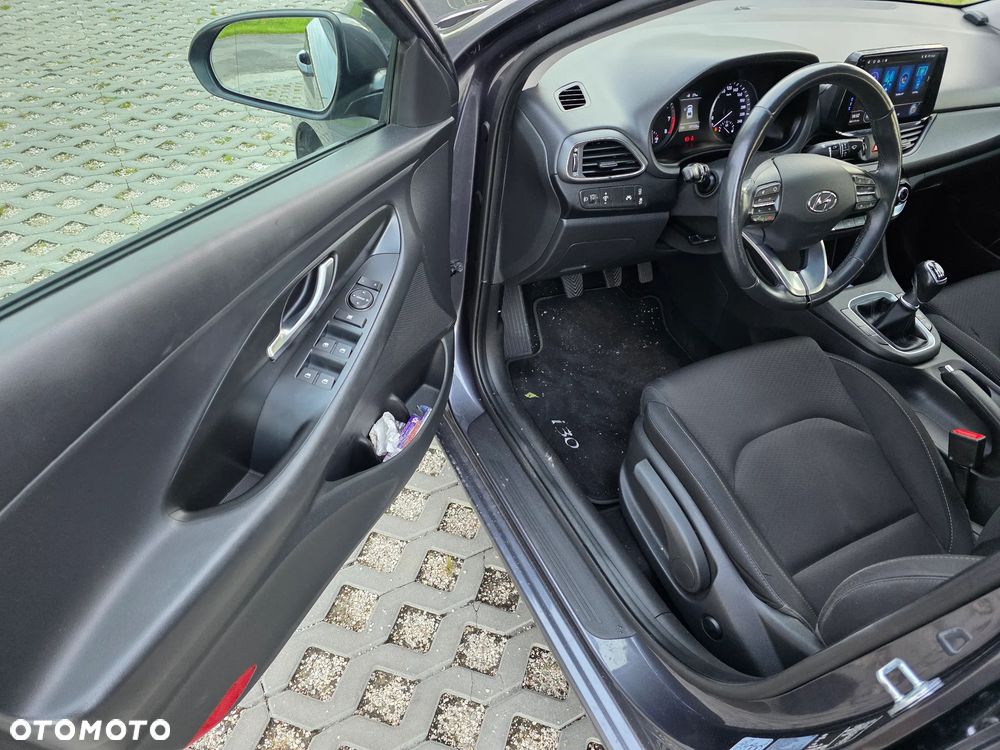 Hyundai i30 1.0 T-GDI Connect & Go - 9