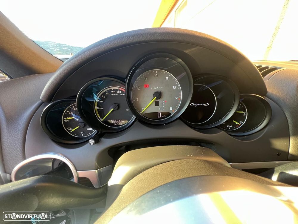 Porsche Cayenne - 7