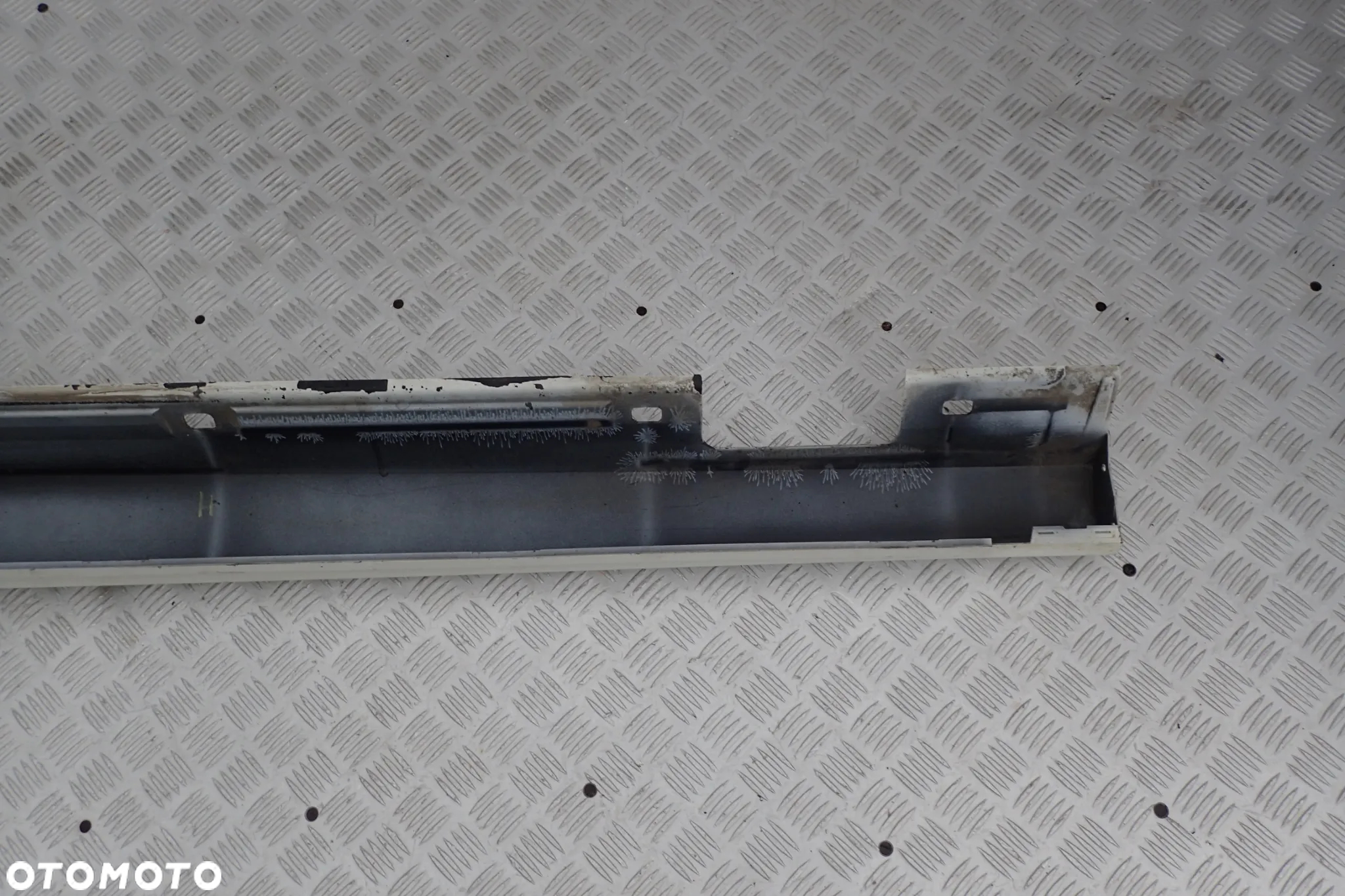 PRÓG LISTWA PROGOWA PRAWA MERCEDES W246 W242  A2466901440 - 9