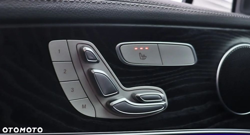 Mercedes-Benz Klasa E 220 d 4Matic 9G-TRONIC AMG Line - 15