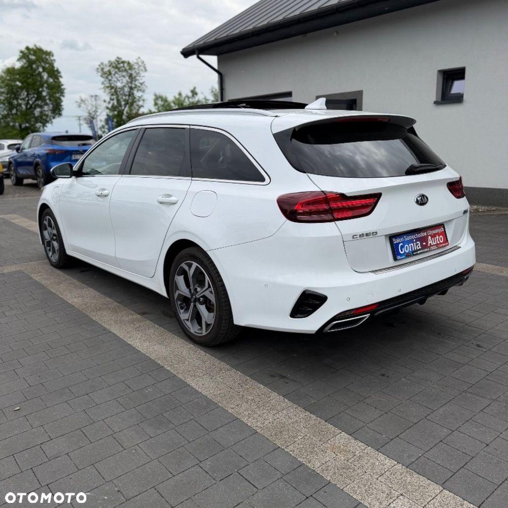 Kia Ceed - 7