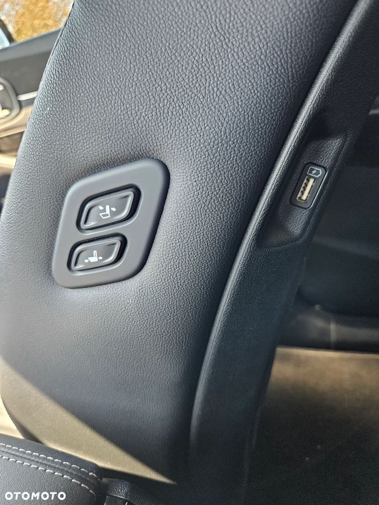 Kia Sorento 1.6 T-GDI HEV XL 7os - 24