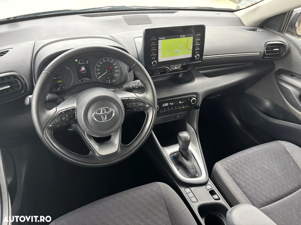 Toyota Yaris 1.5 VVT-i HSD Dynamic - 11