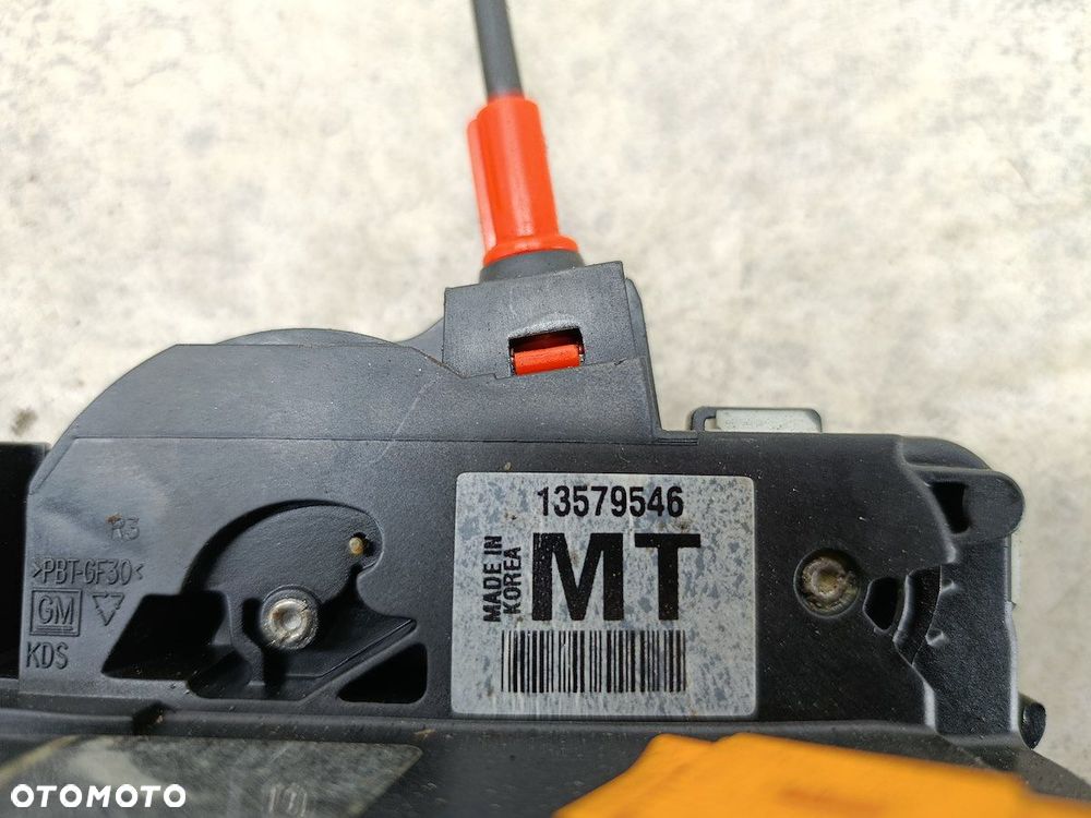ZAMEK DRZWI PRAWY TYŁ OPEL MOKKA I X 13579546MT - 4
