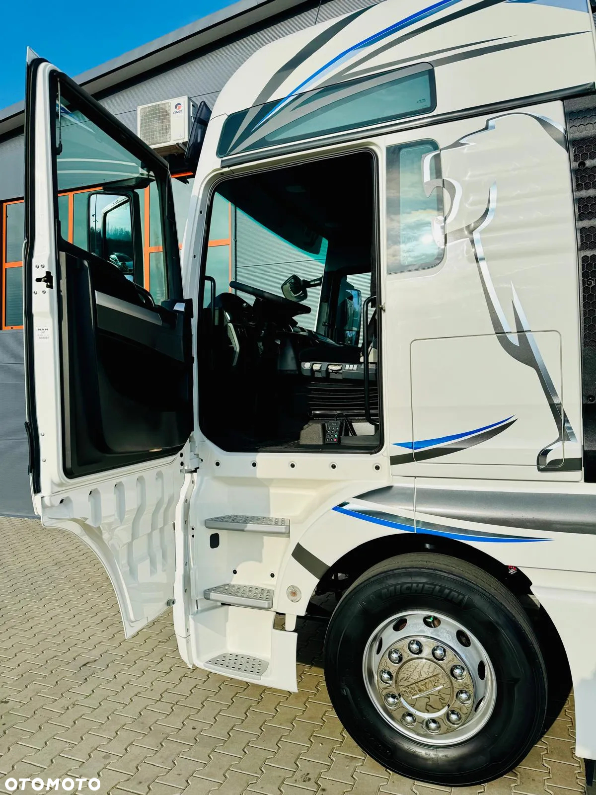 MAN TGX 26.440 // chłodnia // E5 // 6x2 // kabina XXL // winda DHOLLANDIA - 23
