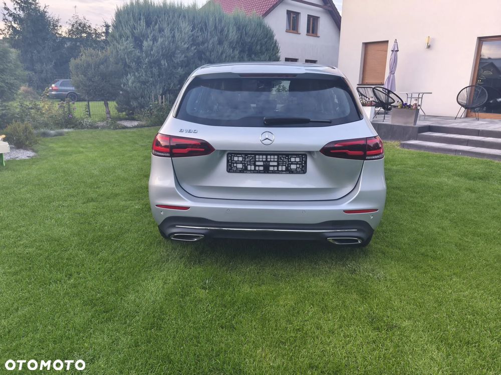 Mercedes-Benz Klasa B 180 7G-DCT Style - 17