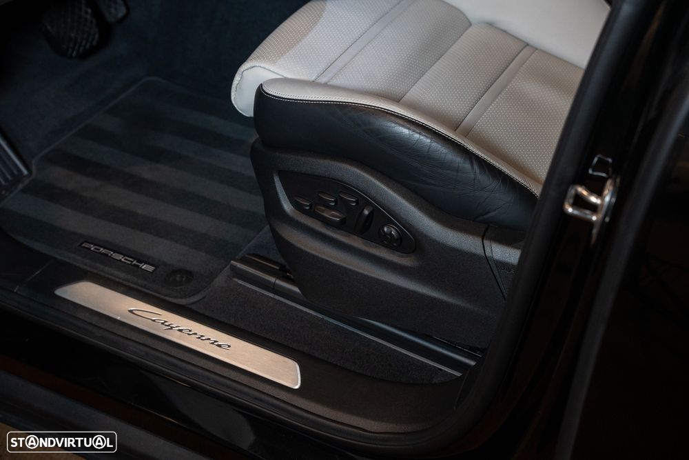 Porsche Cayenne Coupé E-Hybrid Tiptronic S - 14