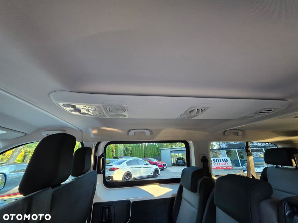 Peugeot Traveller 1.5 BlueHDi Long Business - 26