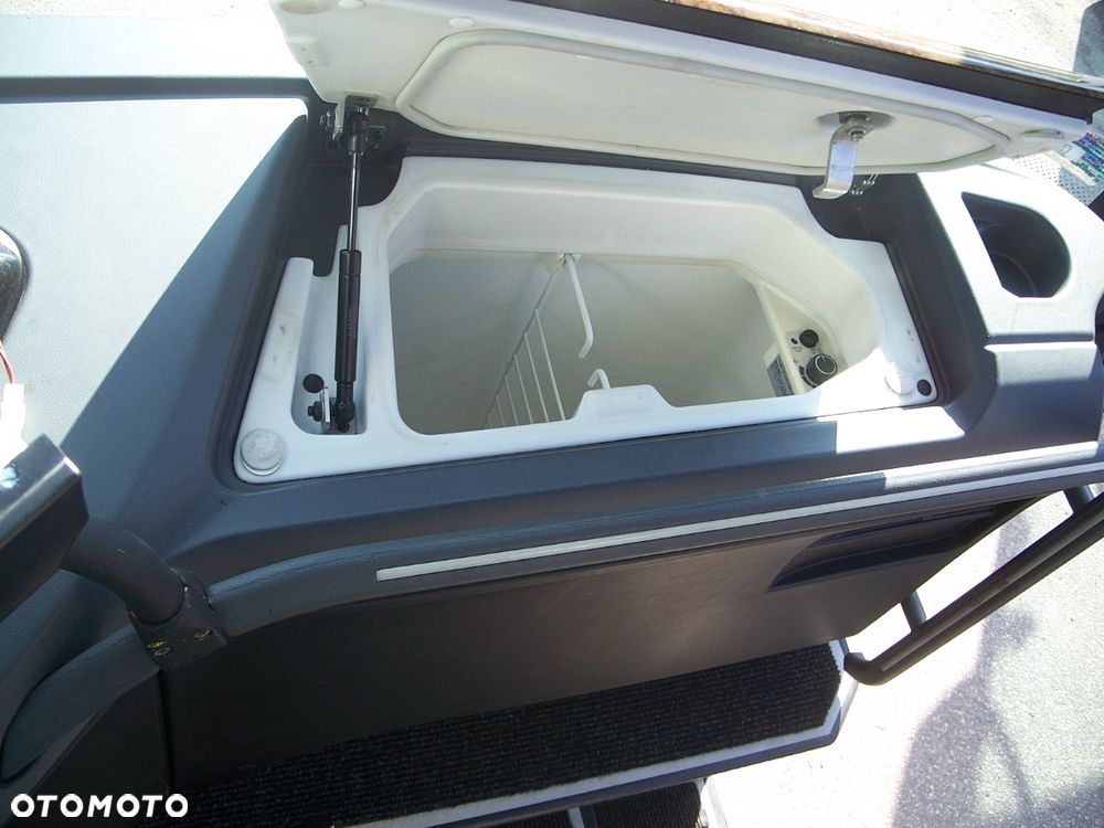 Mercedes-Benz TRAVEGOL 17RHD - 18